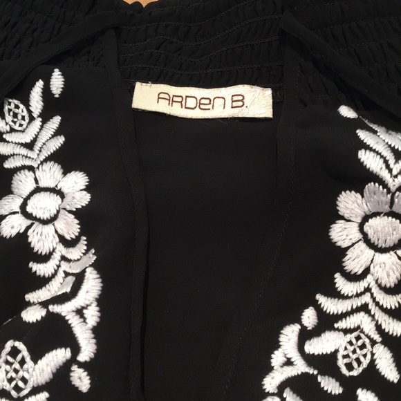 Vintage Arden B. Top! - Picture 5 of 6